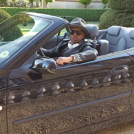 ゲストハウス Chateau Rouillon D'allest シャルトレット